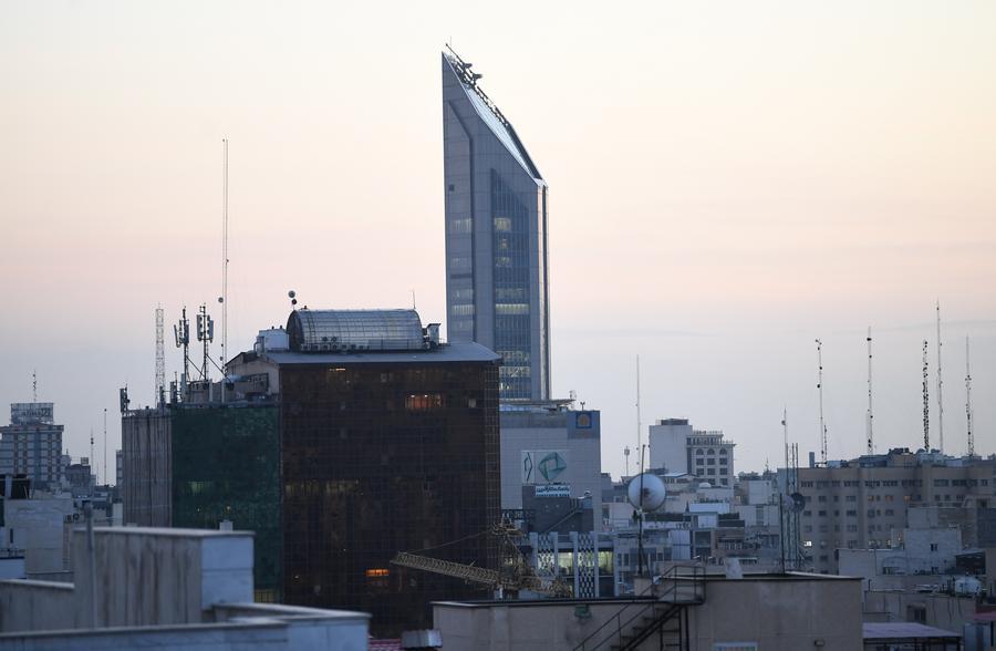 European countries urge citizens to leave Mideast as U.S.-Iran tensions rise