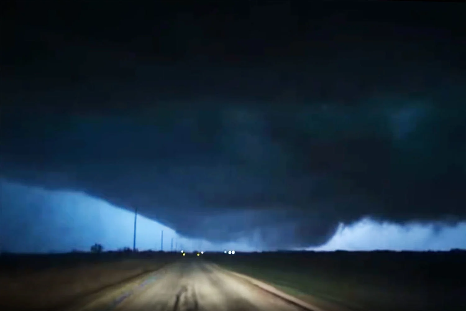 Mother and daughter killed driving in storm as severe weather hits Oklahoma