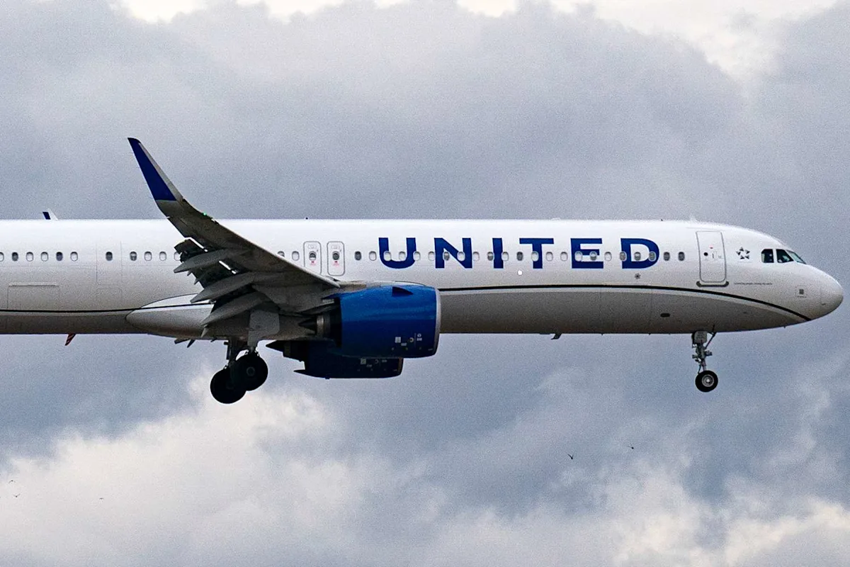 United Flight Attendant Injured After Plane Hit Turbulence Over the Pacific Ocean