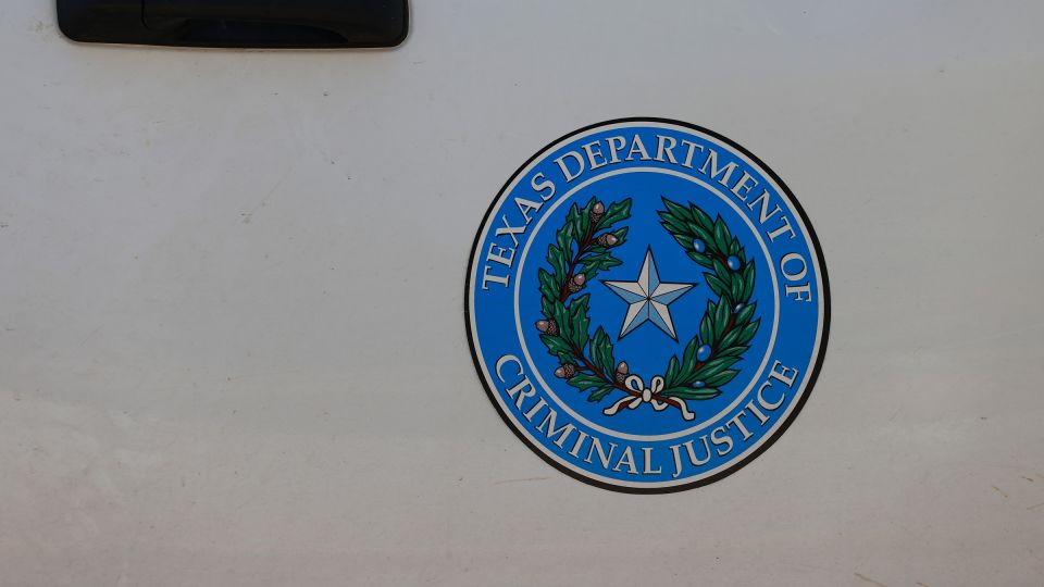 Federal judge weighs mandating air conditioning in the United States’ largest prison system