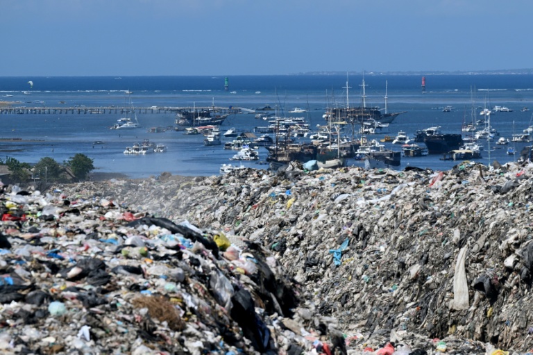 Bali drowning in trash after landfill closed