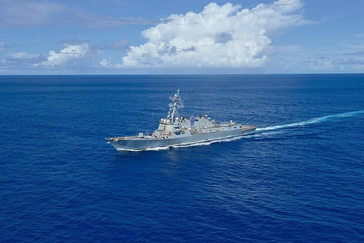 U.S. sinks 7 Iranian boats after Iran attacks UAE ships in Hormuz