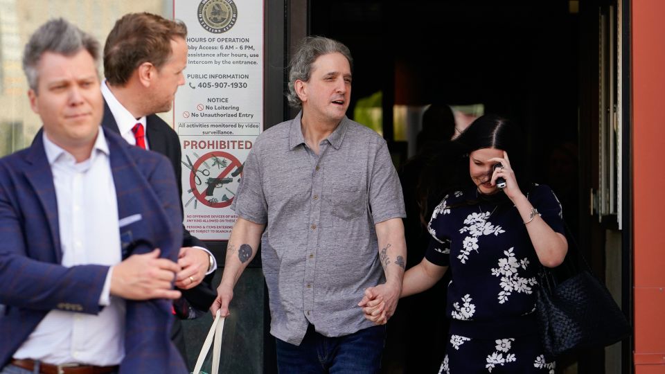 Former death row inmate Richard Glossip released on bond after nearly 30 years in prison