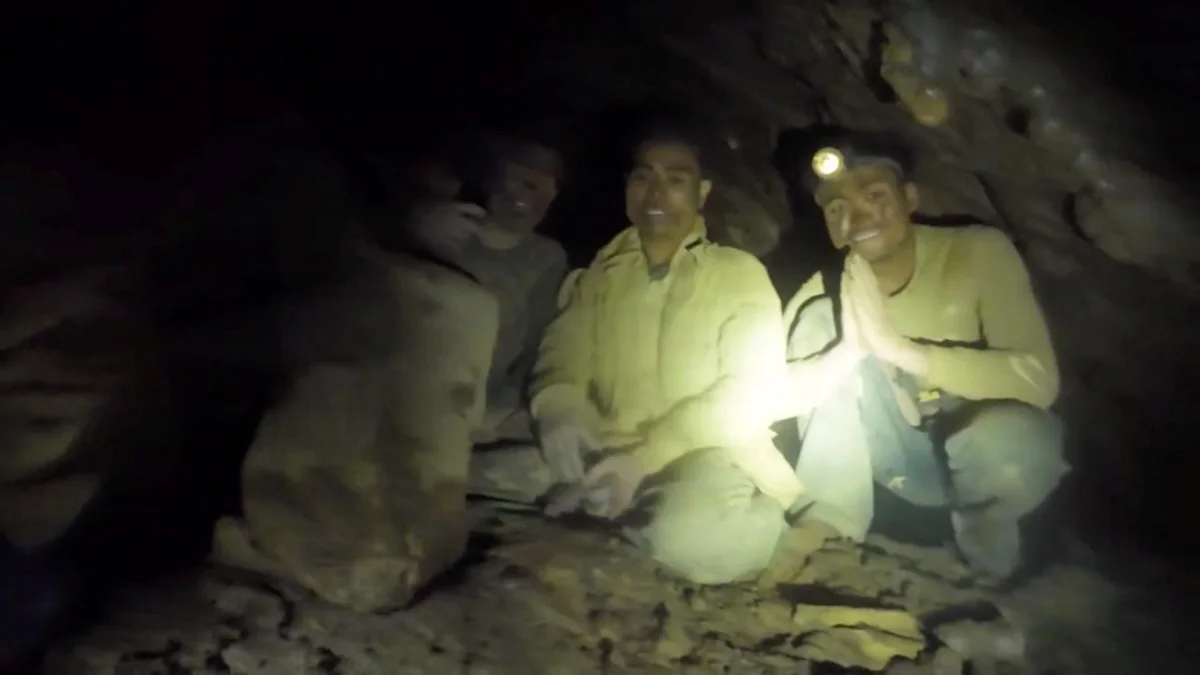 5 of 7 people trapped in flooded Laos cave for more than a week found alive