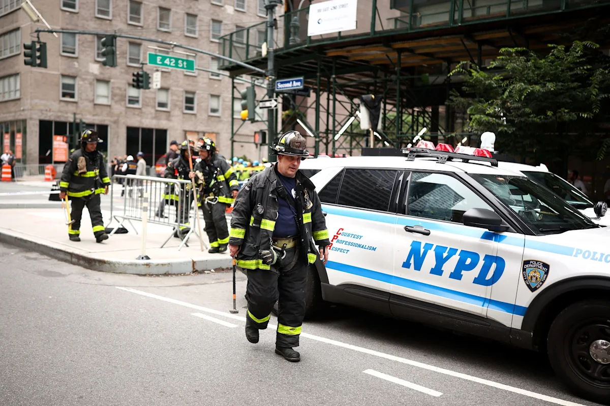 Manhattan skyscraper at risk of collapse faced multiple safety fines
