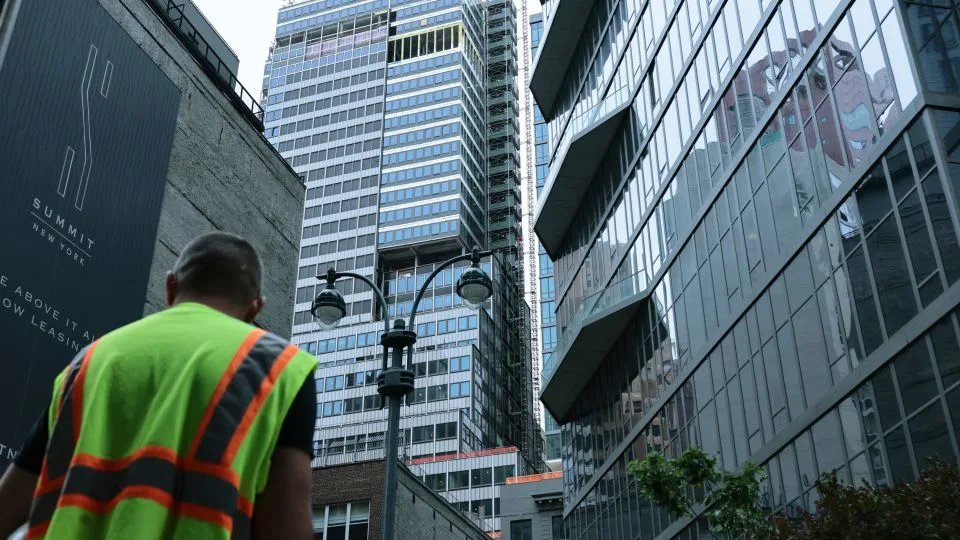 Crews work to stabilize NYC high-rise following structural damage