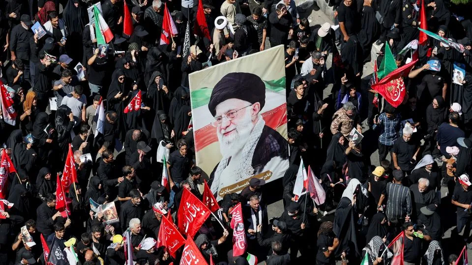 Speculation Grows Over Mojtaba Khamenei's Absence From Father's Funeral