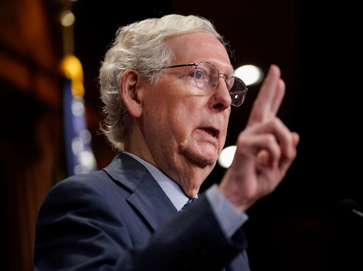 New video shows ambulance outside Mitch McConnell's house