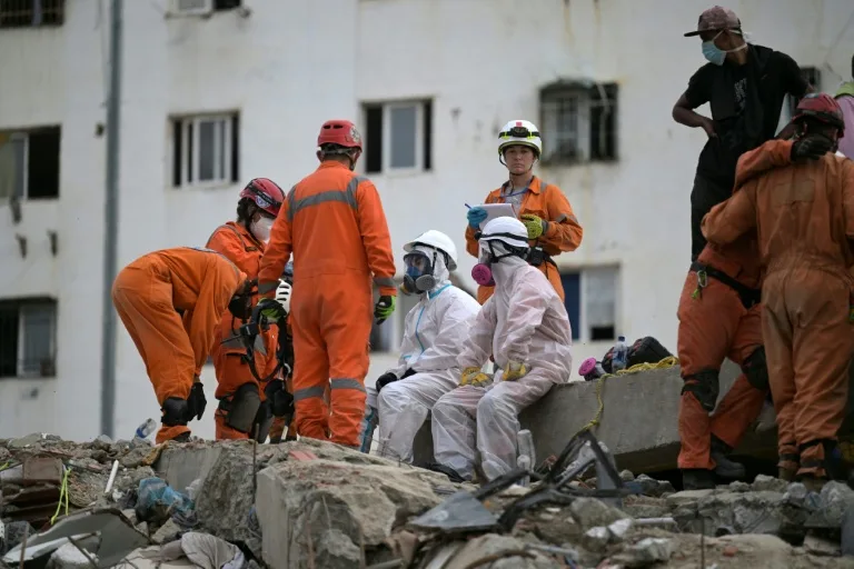 Death toll in Venezuela earthquakes surpasses 4, 300, lawmaker says