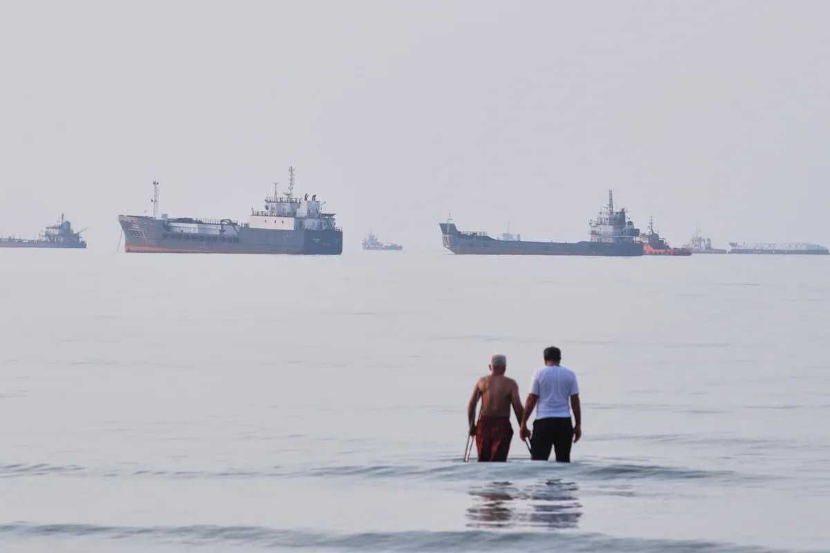 Shippers say Strait of Hormuz fee would open "dangerous Pandora's Box"