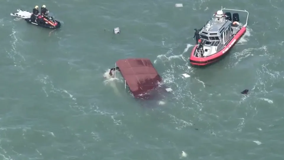 1 dead and 2 missing from pontoon boat near Alcatraz Island off San Francisco