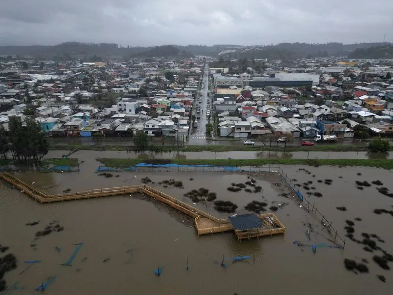 Chile storms kill three, displace hundreds as heaviest rains expected