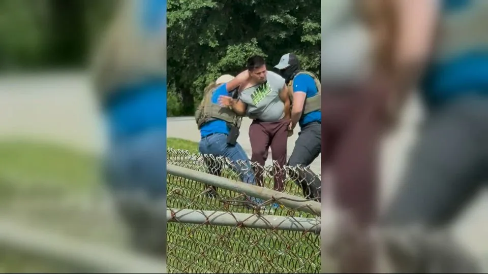 A Venezuelan man was accused of trying to murder an ICE officer. Then bystander video surfaced