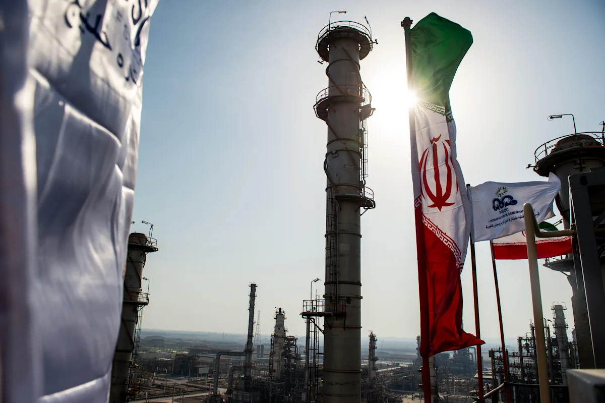 Oil prices soar as US insists Strait of Hormuz open despite ongoing attacks