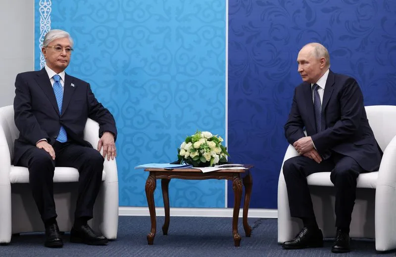 Speaking alongside Putin, Kazakh president calls for freeze of Ukraine war
