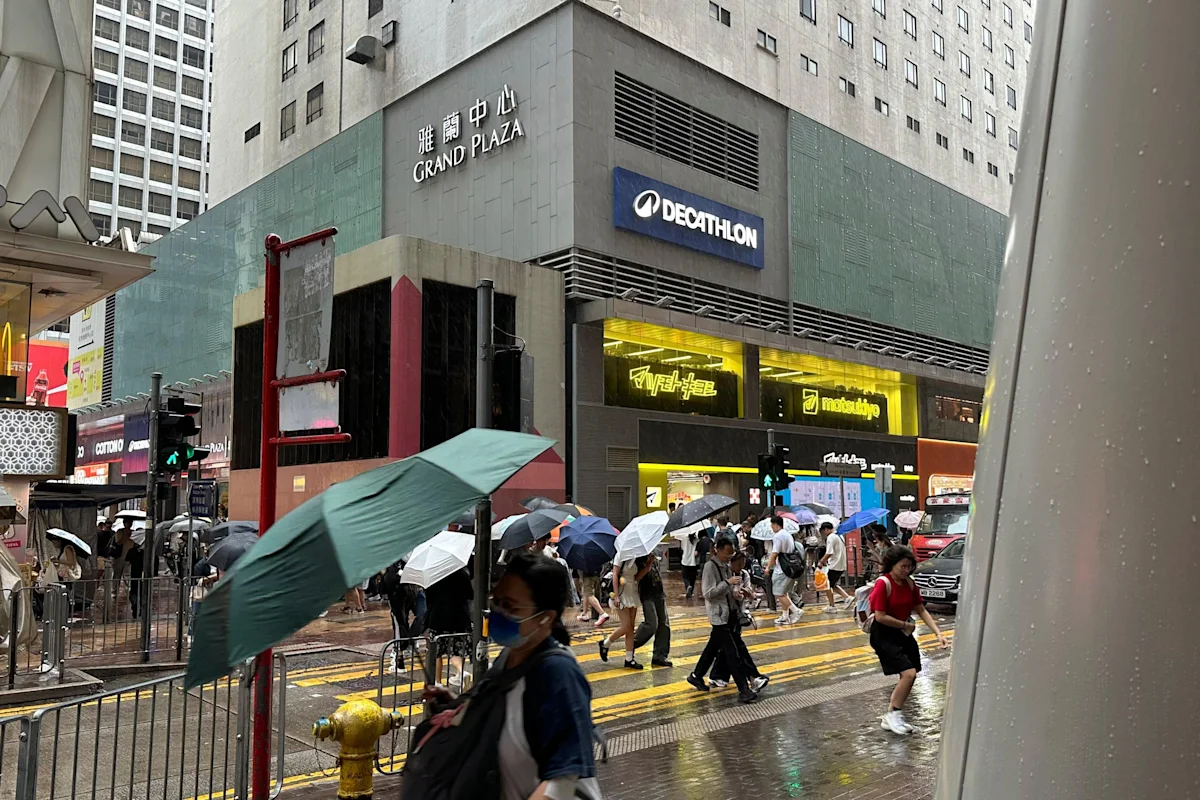 Typhoon Noul hits southern China as more than 340,000 evacuate, flights canceled