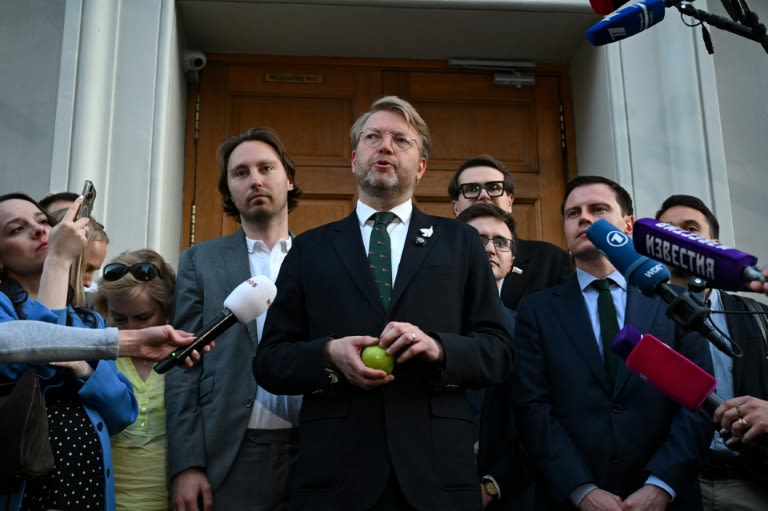 Russia bars only anti-war party from elections