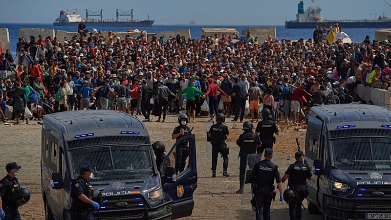 Clashes in Spain's Ceuta as residents try to block Red Cross aid to migrants