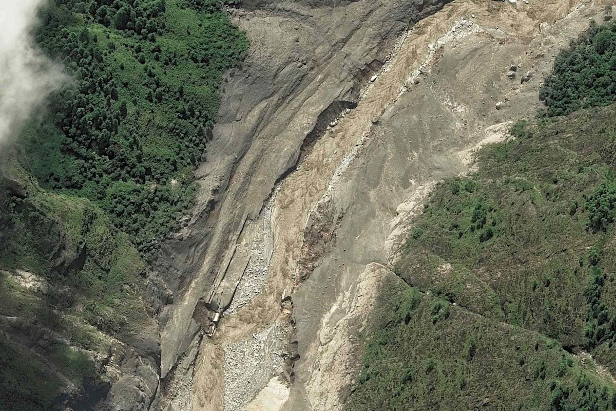 Hundreds Trapped in Hydropower Tunnels After Nepal Flash Flood, Thousands Missing