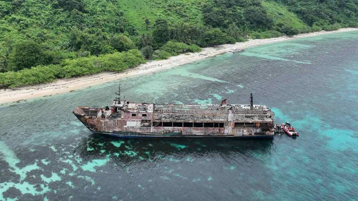 Death toll from Philippines ferry fire climbs to 35, with dozens still missing