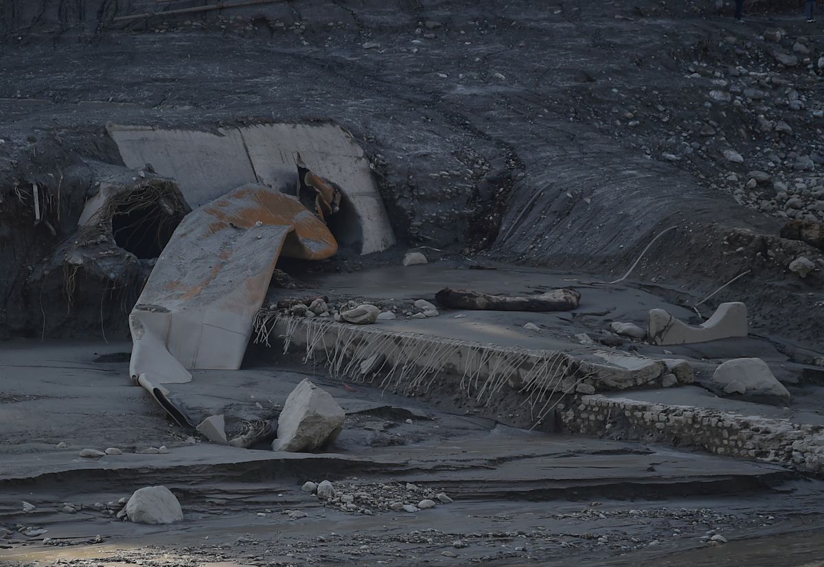 India to supply Nepal electricity after floods wrecked hydropower projects