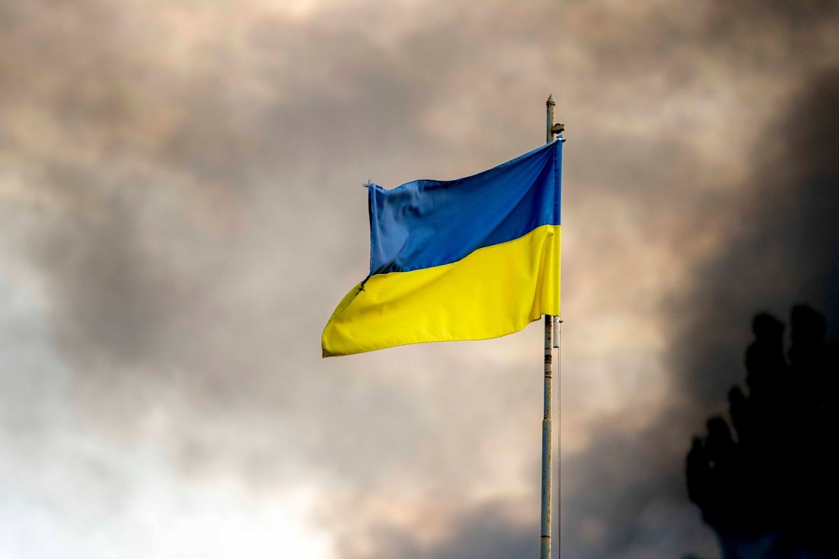 Two killed in Russian glide bomb attack on Sumy, officials say