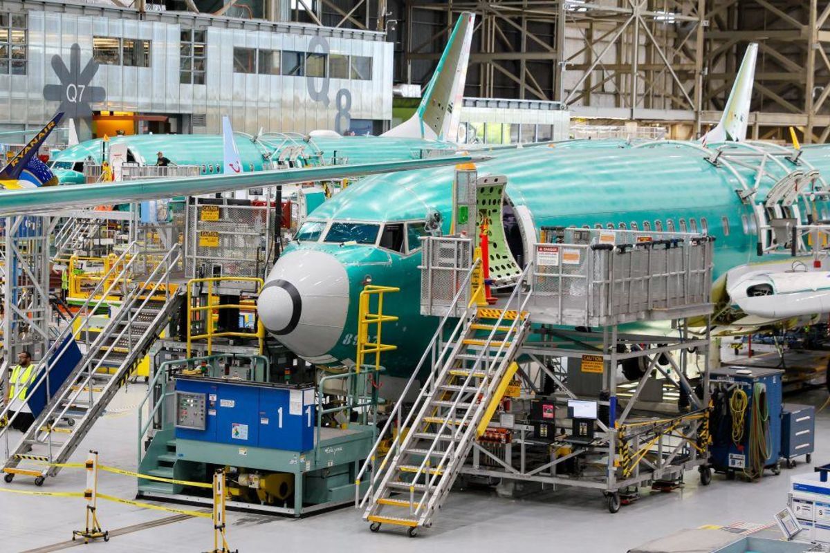 FAA investigates software glitch in some Boeing 737 Max jets