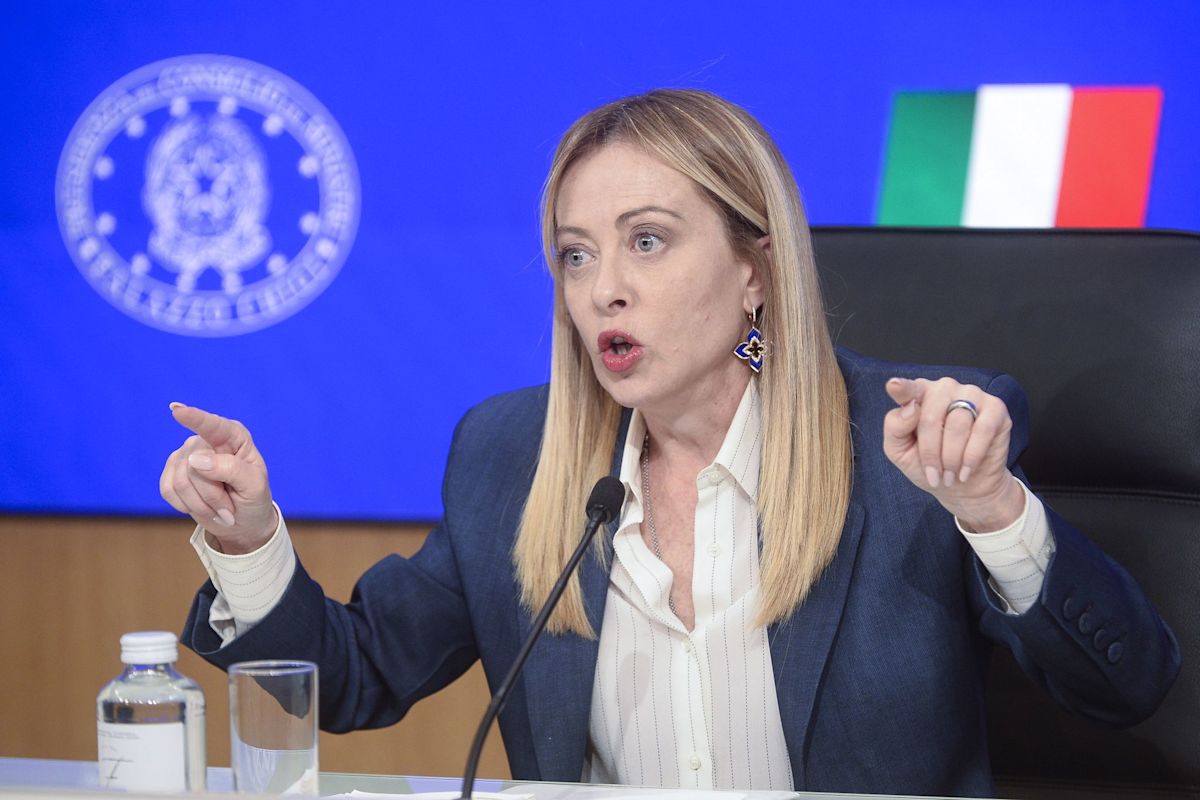 Italy introduces burqa ban, language quota in schools