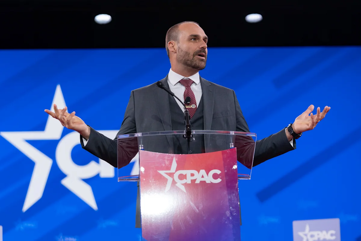 Brazilian judge issues arrest warrant for Eduardo Bolsonaro, brother of a presidential candidate