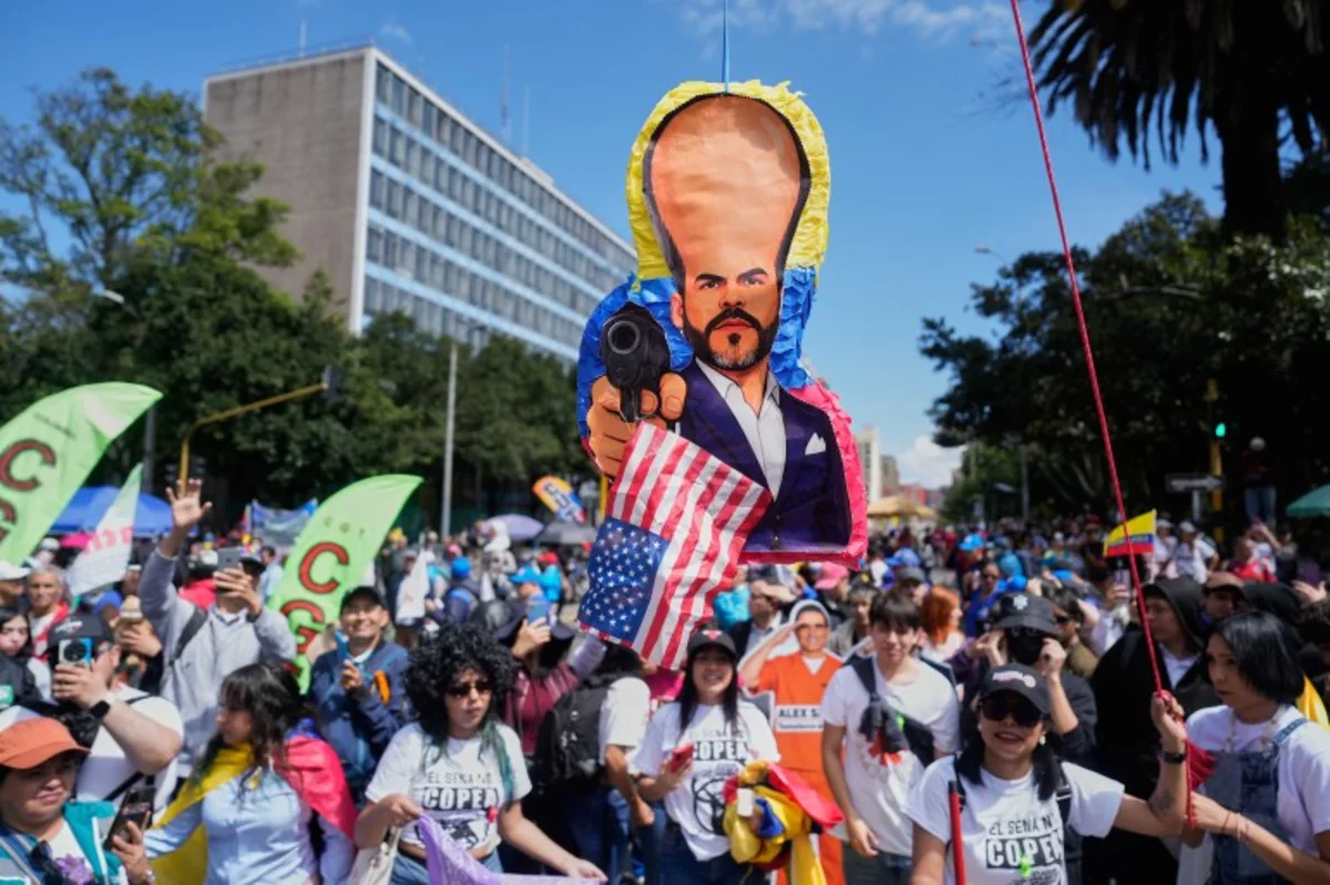 Colombia opposition groups launch protest against de la Espriella’s cuts