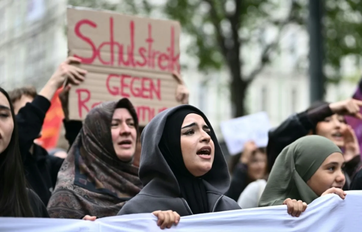 School headscarf ban meets resistance in Austria