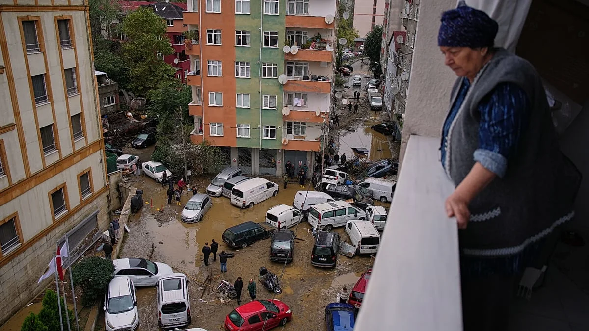Turkey: Worst rainfall in 80 years unleashes deadly floods near Istanbul