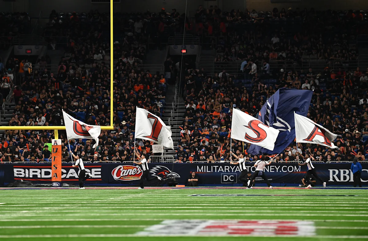 Air Force member dies in rappelling incident at UT San Antonio football game