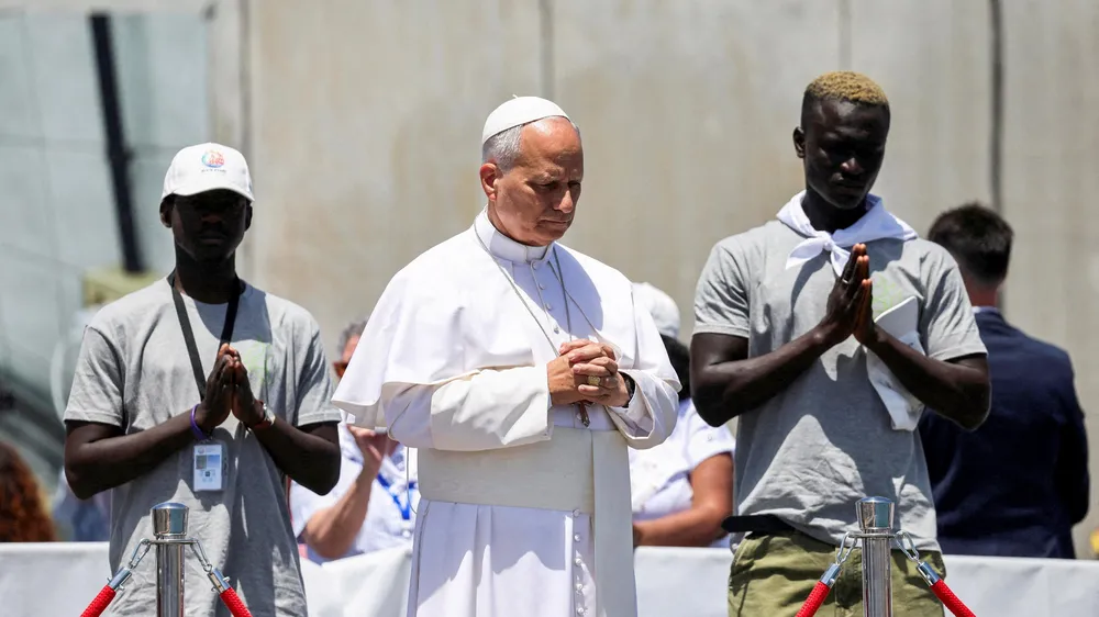 Leo XIV.: Papst beklagt Gleichgültigkeit gegenüber dem Schicksal von Migranten