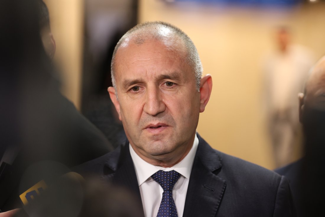 Румен Радев: Ангажираме се с бюджет 2027 значително да намалим дефицита