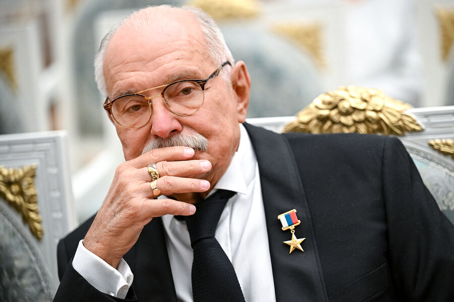 Михалков раскритиковал удаление сцен с наркотиками и алкоголем из кино