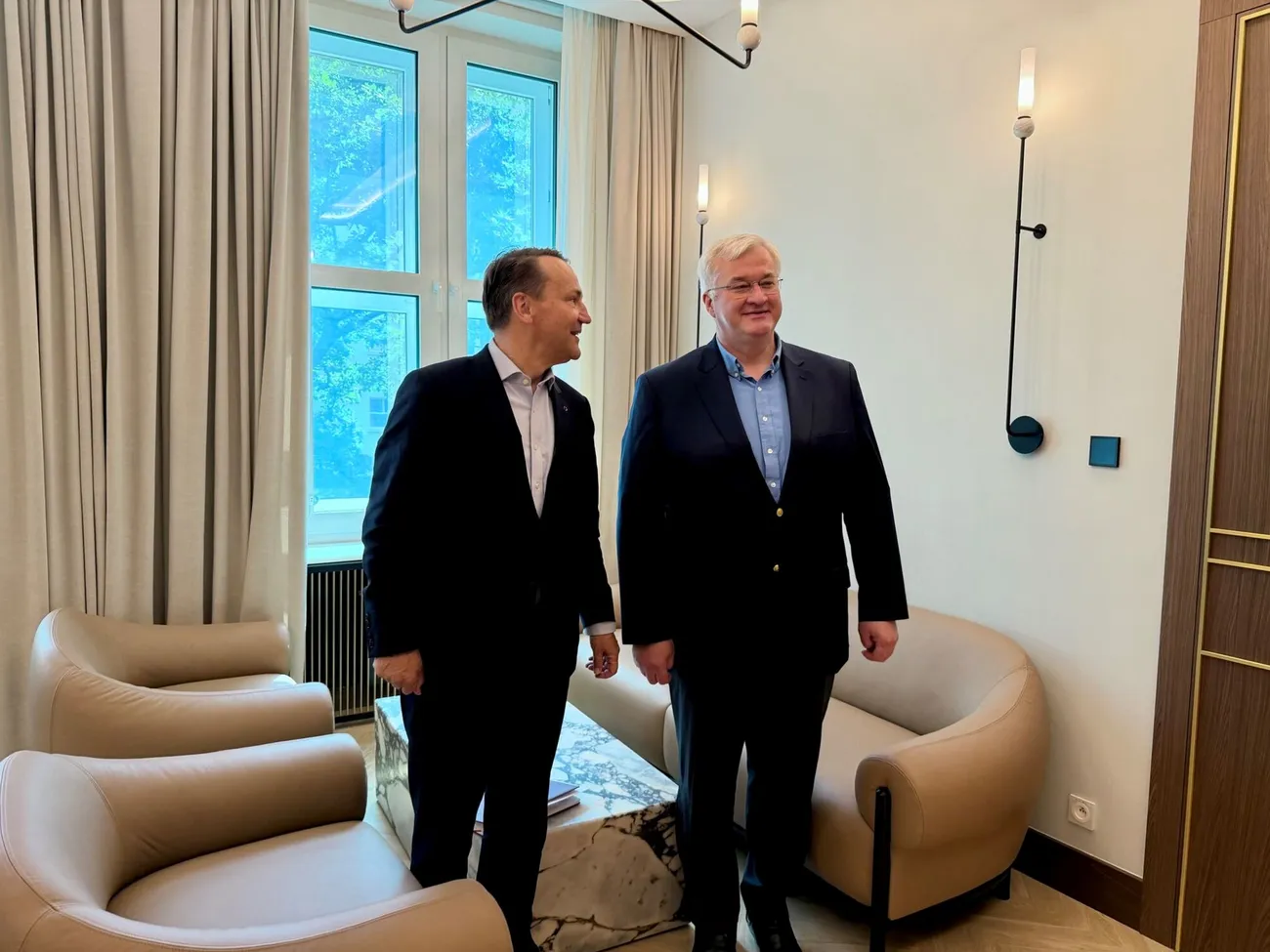 Sybiha and Sikorski Agree on "Key to Improving Relations" Between Ukraine and Poland: Details