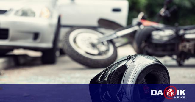 Кола удари мотор в насрещното край Враца, има загинали младежи