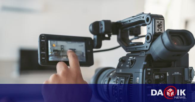 МОН проверява филм с ученици след сигнал за сцени, свързани със сексуалната ориентация