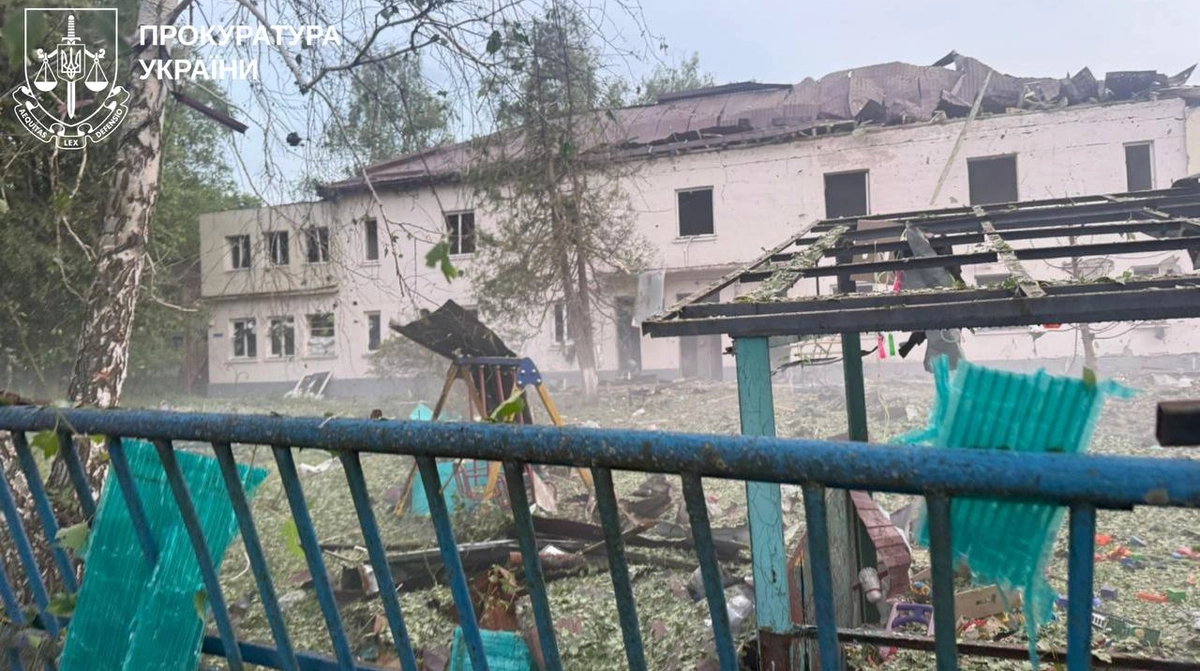 Окупанти вдарили з РСЗВ "Торнадо-С" по Чугуєву – поранили дитину і пошкодили дитсадок