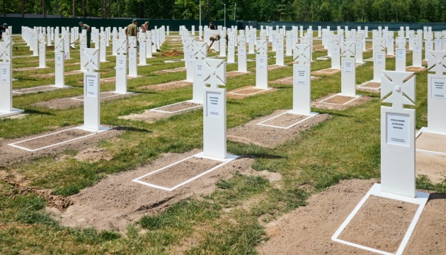 На Національному військовому меморіальному кладовищі завершили відновлювальні роботи після зливи