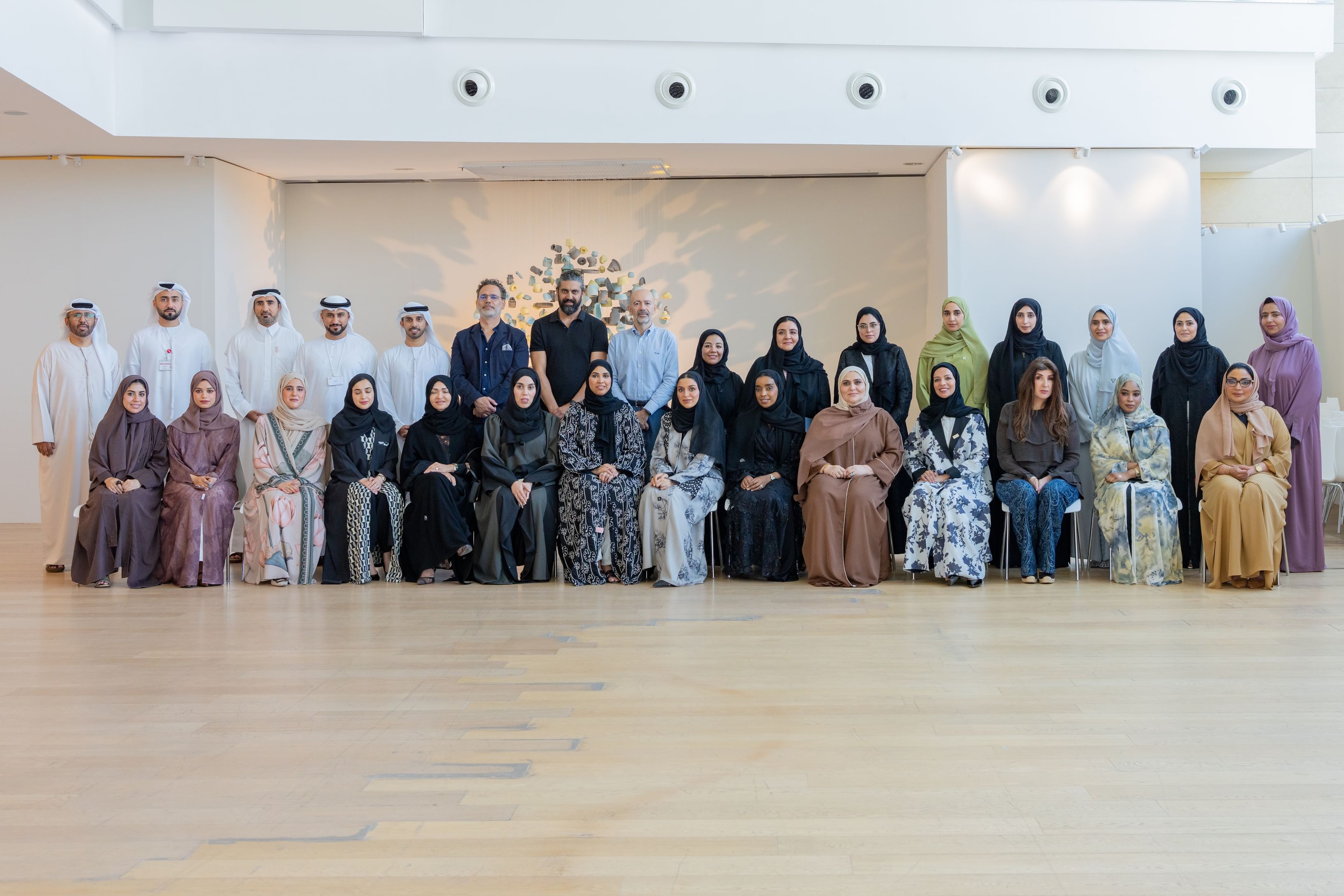 "دبي للثقافة" و"المعرفة" تبحثان دمج الفنون بالمدارس الخاصة