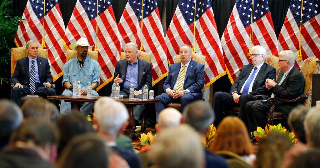 不是大學卻在改變美國學生價值觀！「普拉格大學」爭議短片如何成為保守派的洗腦利器？