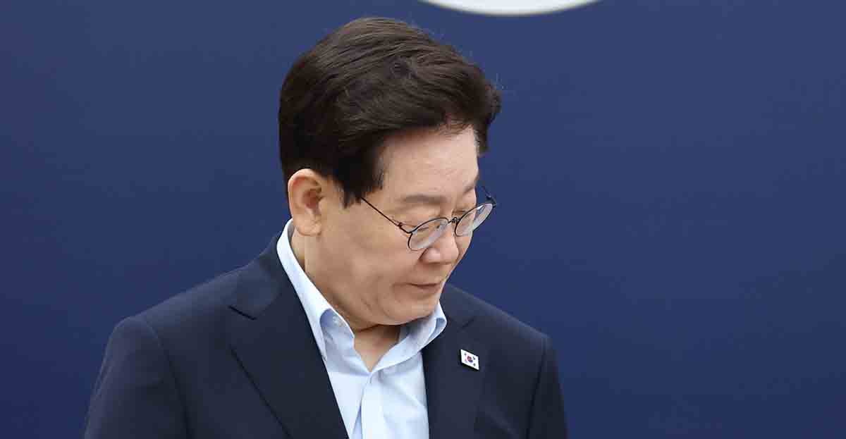유시민 예언대로 3자? 이 대통령 국정지지율 제대로 이해하기