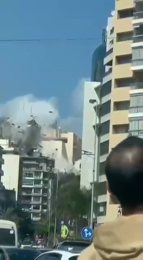 Israeli airstrike hits Corniche Al-Mazraa, Nazlet Burj Abi Haidar