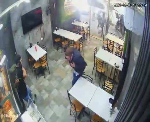 Airstrike hits Corniche Al-Mazraa, Beirut