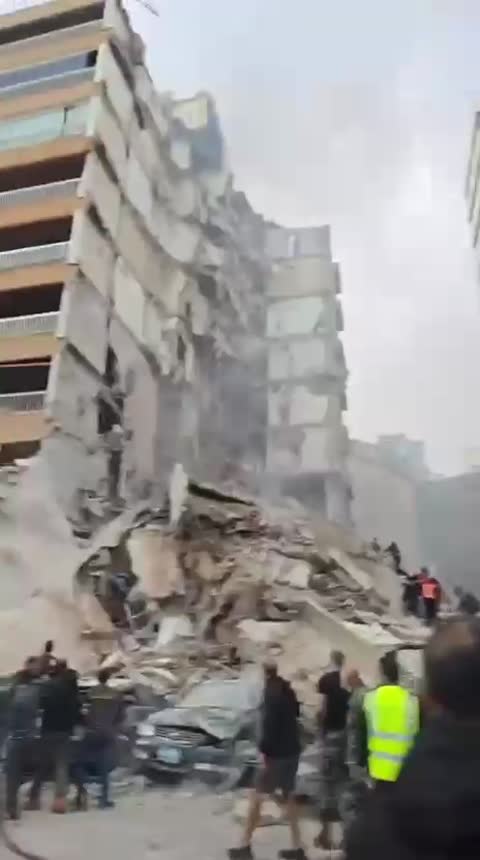 Airstrike hits Beirut