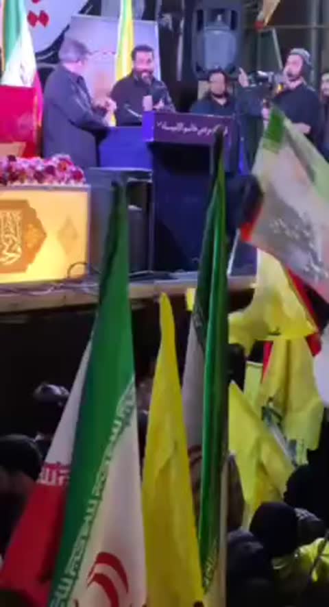 Enghelab Square supports Speaker's message after failed talks