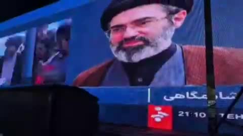 Iranians listen to Khamenei's message, view giant photo